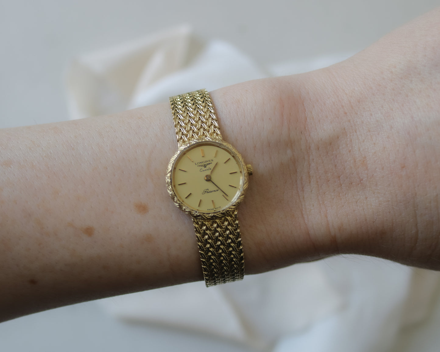 Vintage Longines Presence 9ct Gold Bracelet Watch - circa 1980's