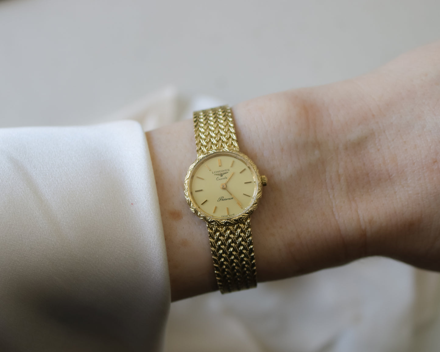 Vintage Longines Presence 9ct Gold Bracelet Watch - circa 1980's