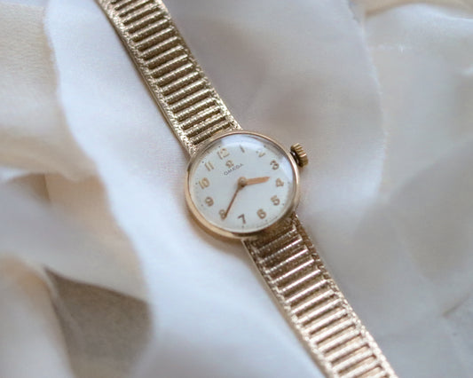 Beautiful 9ct Gold Omega Ladies Wristwatch – 1968