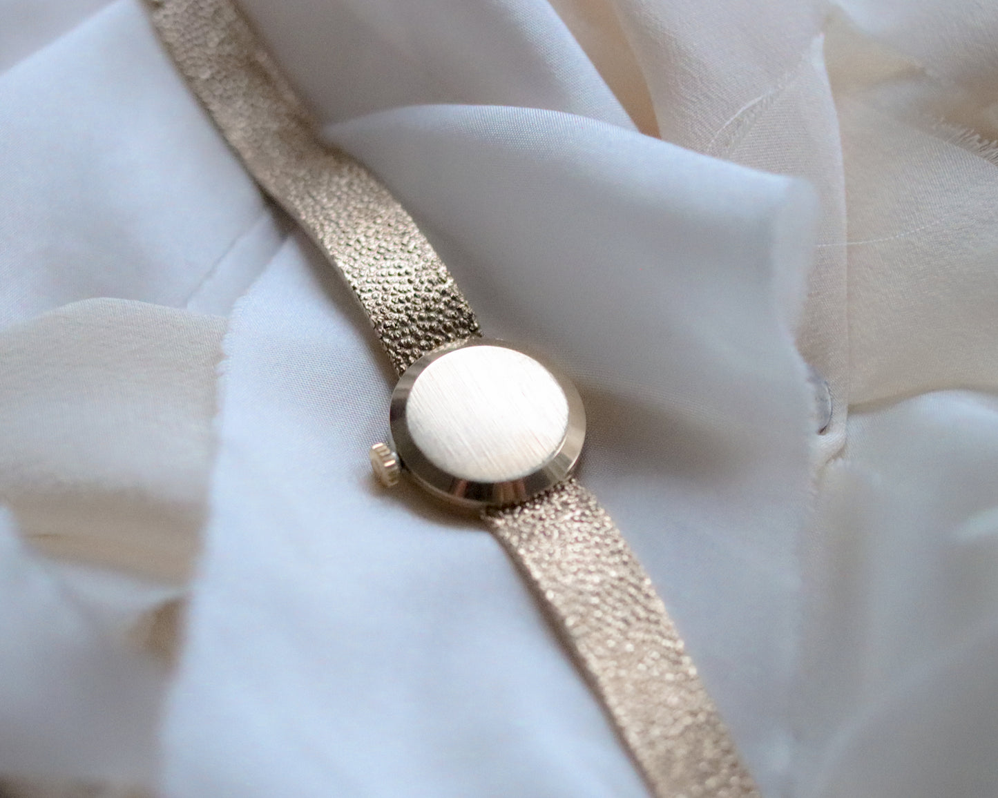 Beautiful 9ct Gold Omega Ladies Wristwatch – 1968