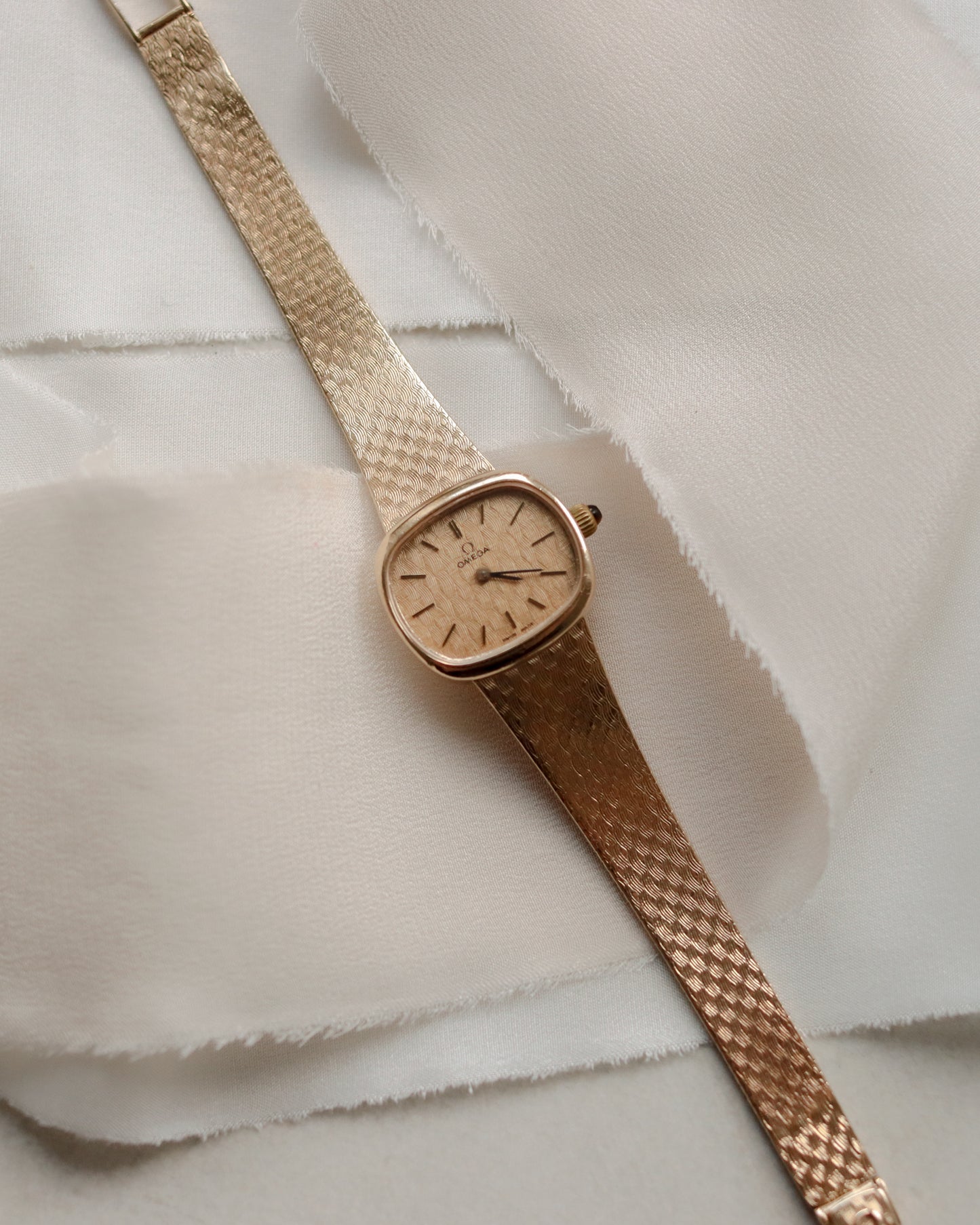 Mid century Omega 9ct gold textured watch - 1978