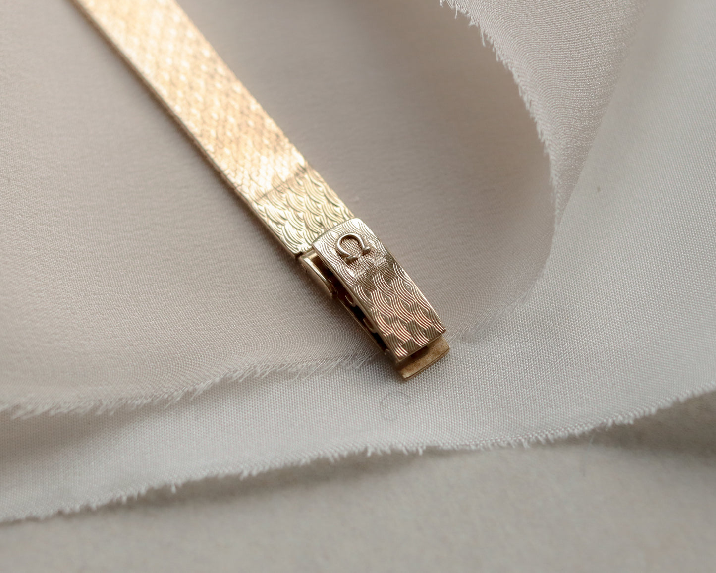 Mid century Omega 9ct gold textured watch - 1978