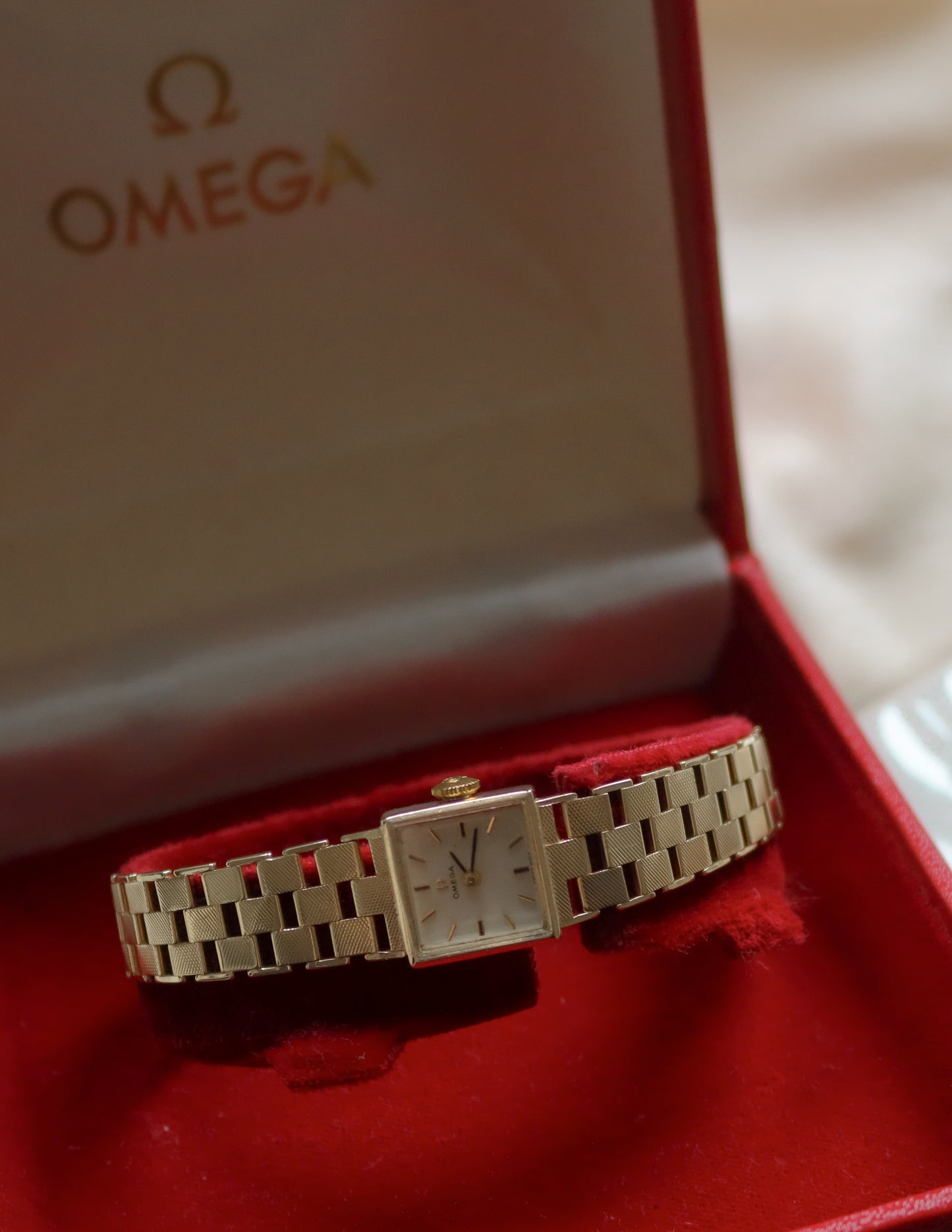 9ct yellow gold brick-link Omega watch - 1977