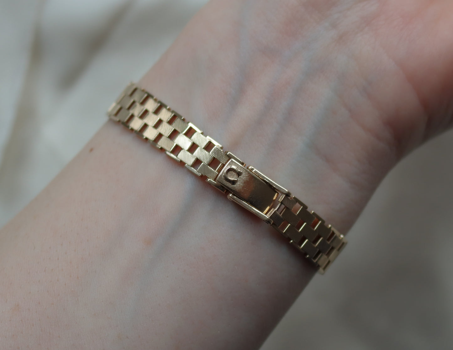 9ct yellow gold brick-link Omega watch - 1977