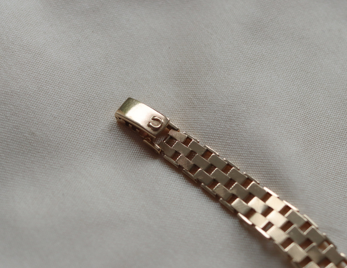 9ct yellow gold brick-link Omega watch - 1977
