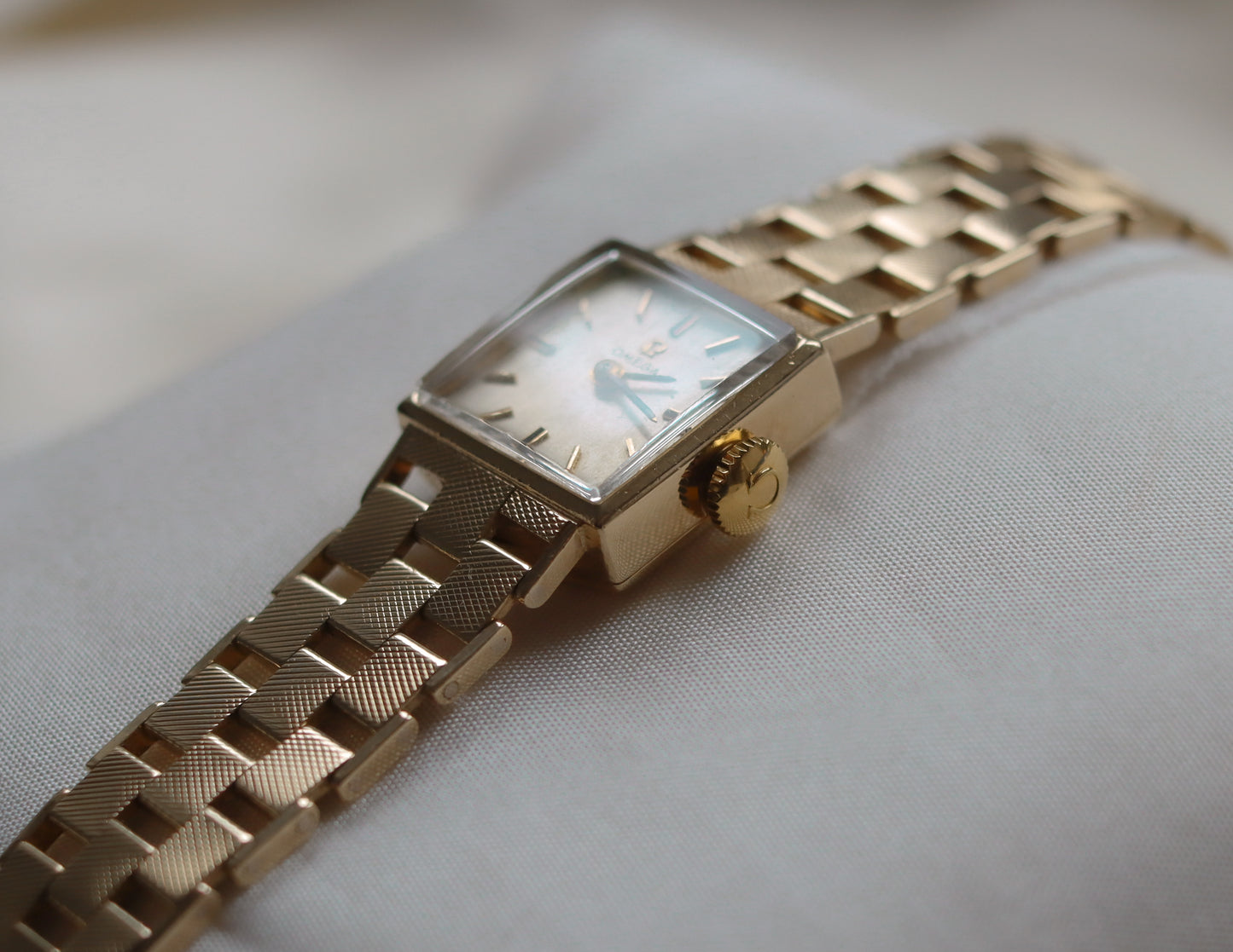 9ct yellow gold brick-link Omega watch - 1977