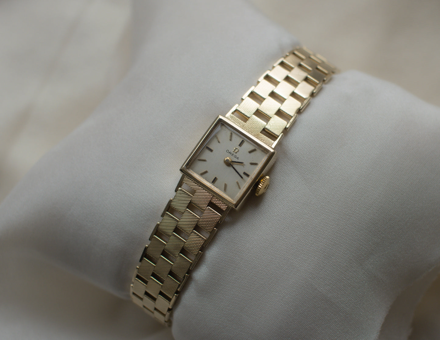 9ct yellow gold brick-link Omega watch - 1977