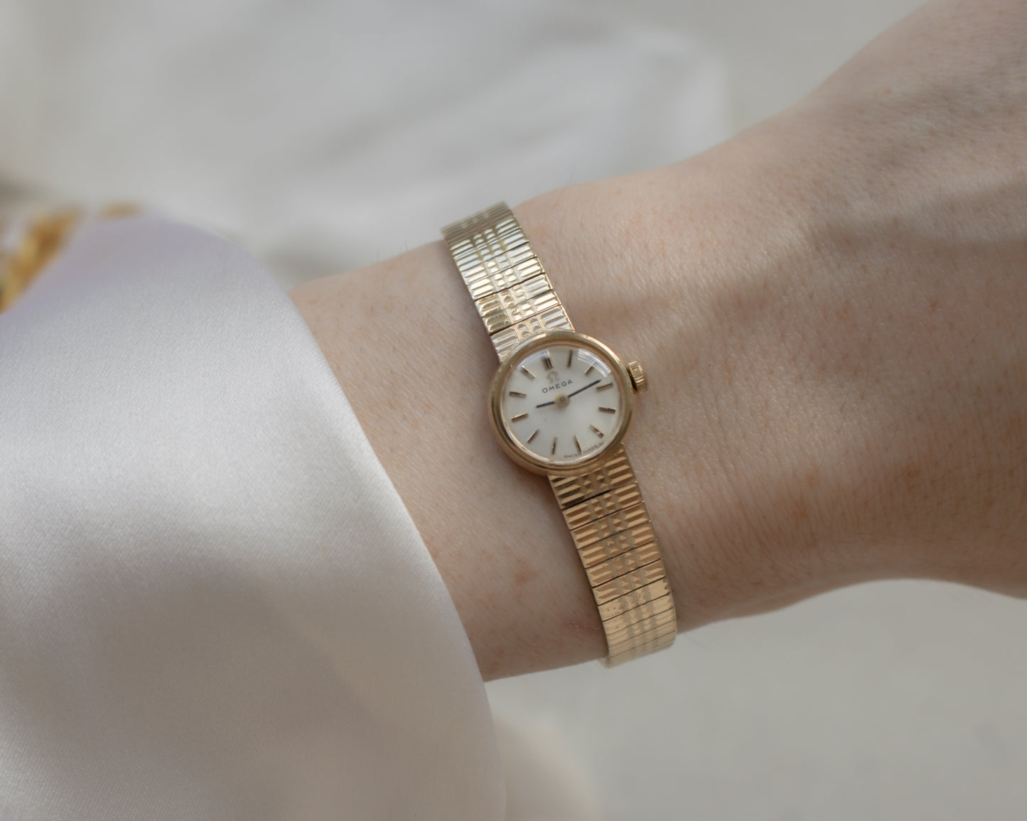 Vintage Omega Ladies 9ct Gold Bracelet Watch – Circa 1966