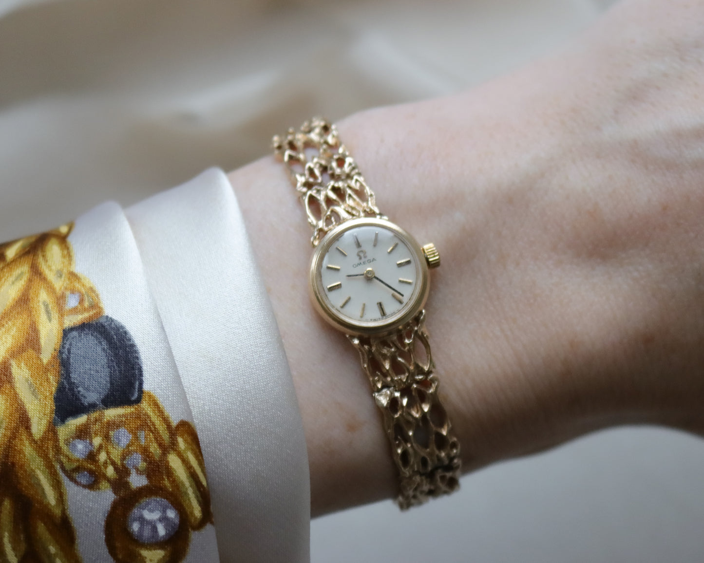beautiful 1970's decorative Omega watch