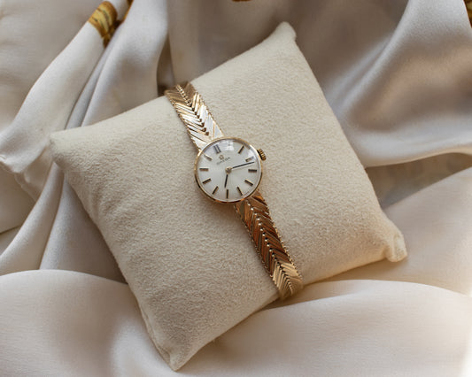 Omega Herringbone Wrist Watch in 9ct gold - 1964