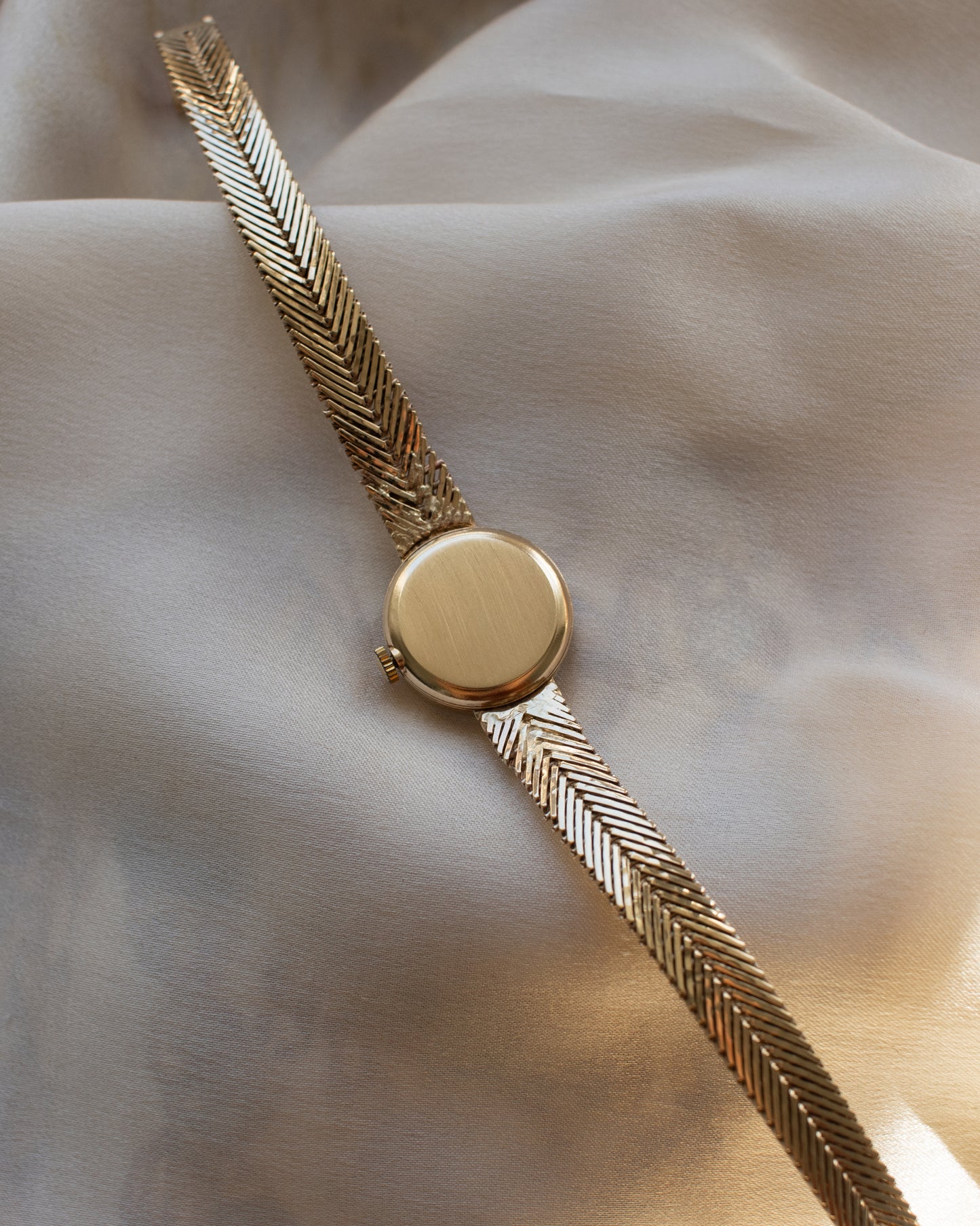Omega Herringbone Wrist Watch in 9ct gold - 1964