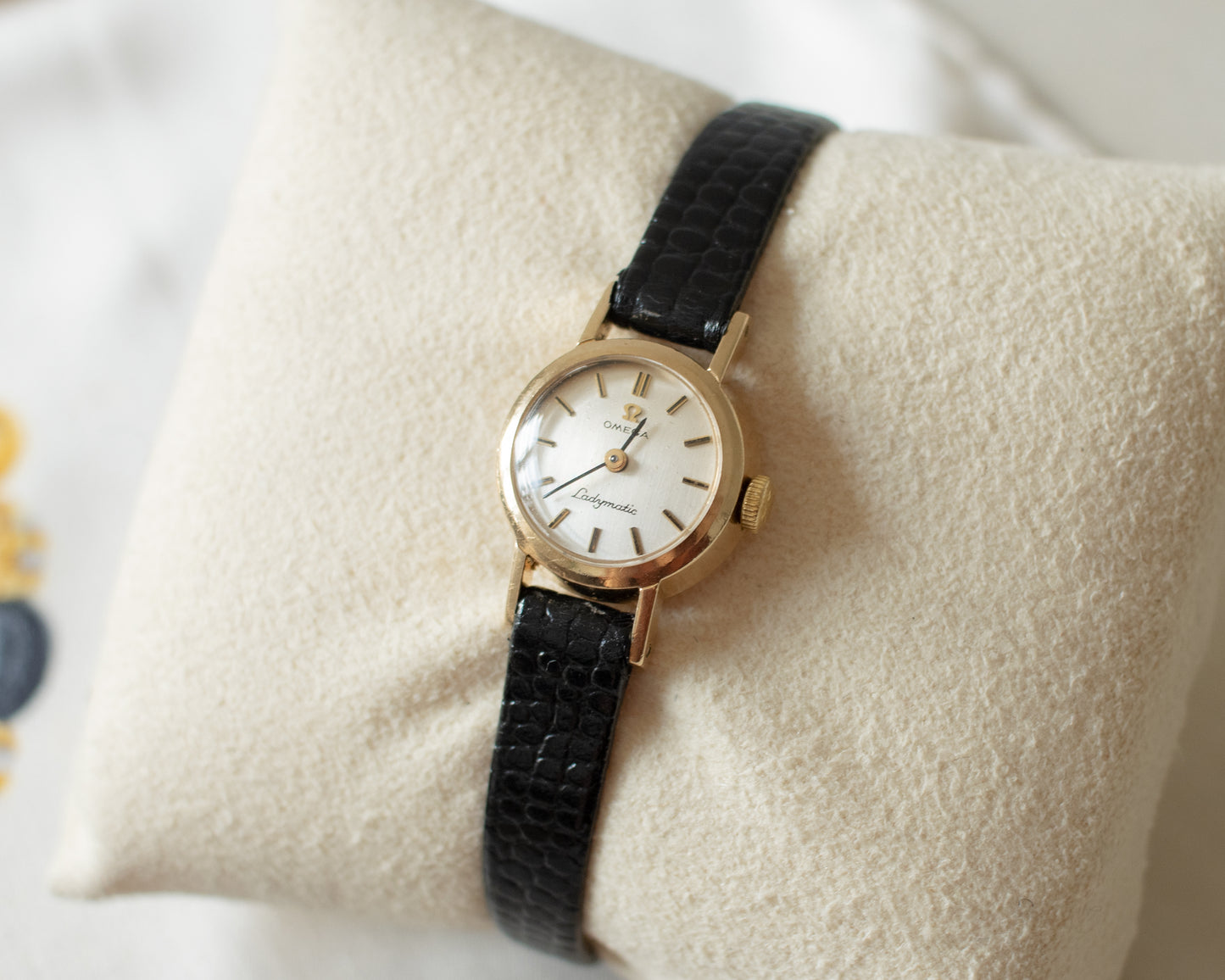 Vintage 1965 Omega Ladymatic 9ct Gold Automatic Ladies Watch