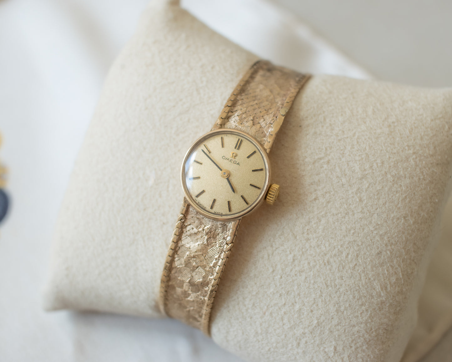 Vintage 1968 Omega Ladies 9ct Gold Watch - Integrated Gold Bracelet