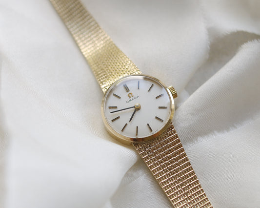 Beautiful 9ct gold Omega manual 625 watch