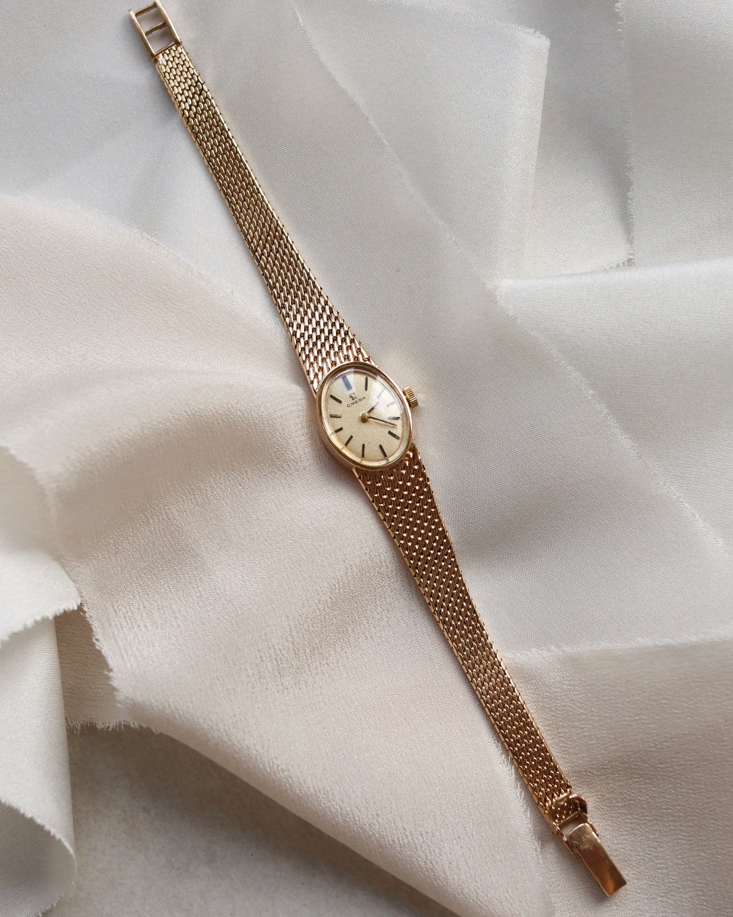 Vintage 9ct Gold Omega Ladies Watch – 1968