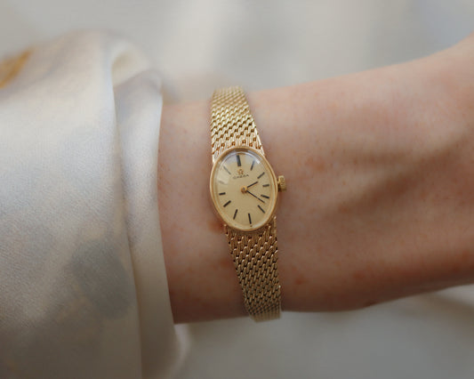 Vintage 9ct Gold Omega Ladies Watch – 1968