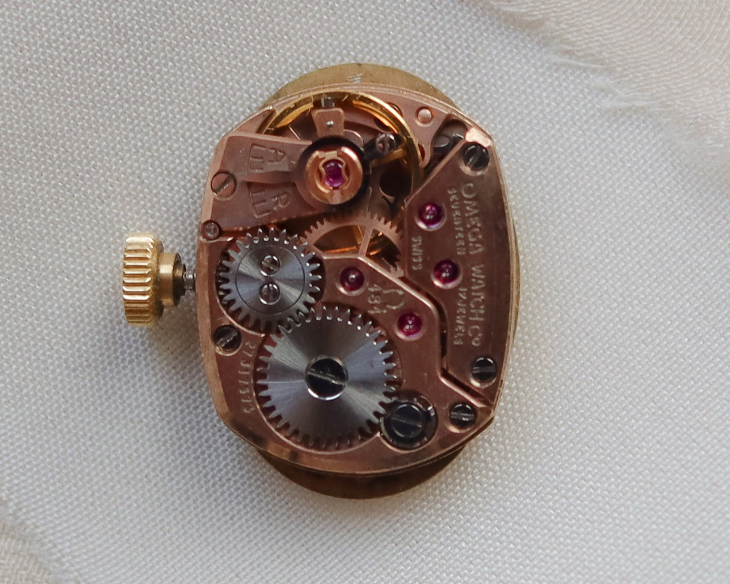 Vintage 9ct Gold Omega Ladies Watch – 1968