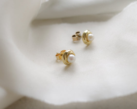 9ct gold pearl stud earrings
