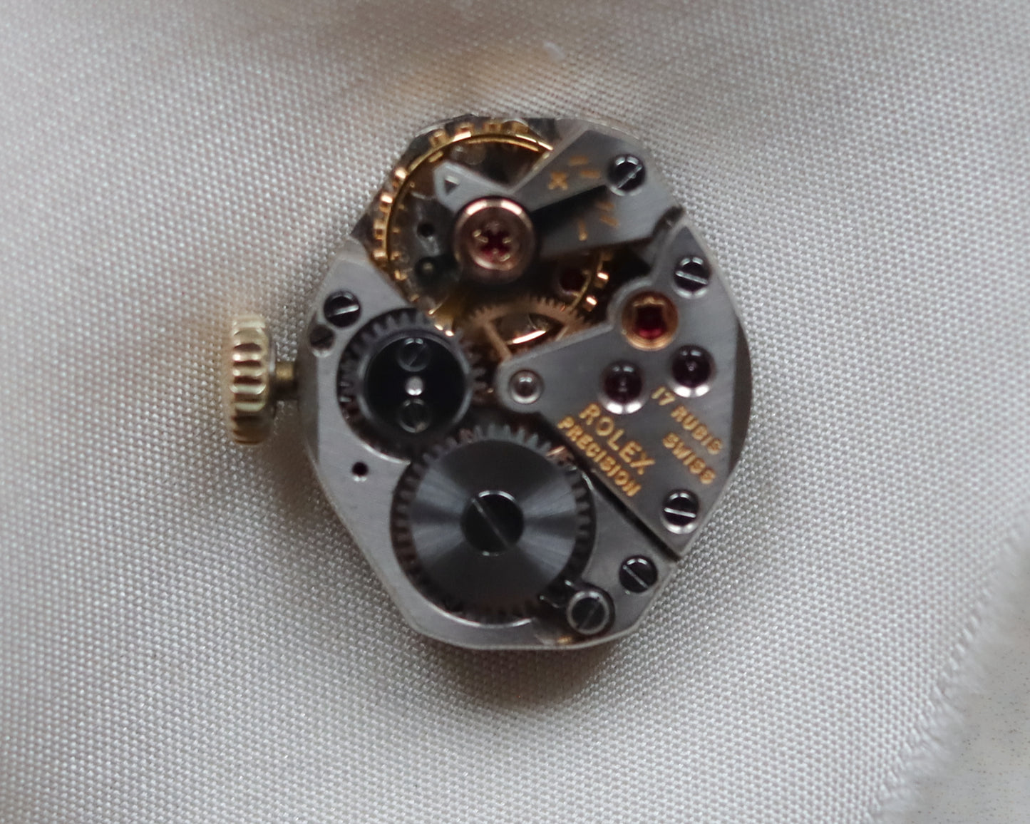 9ct Gold Rolex Precision Ladies leaf Bracelet Watch – 1942