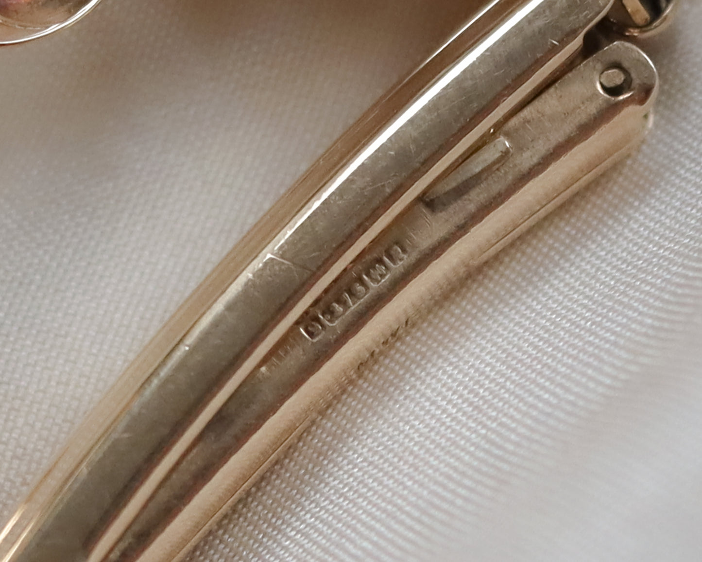 9ct Gold Rolex Precision Ladies leaf Bracelet Watch – 1942