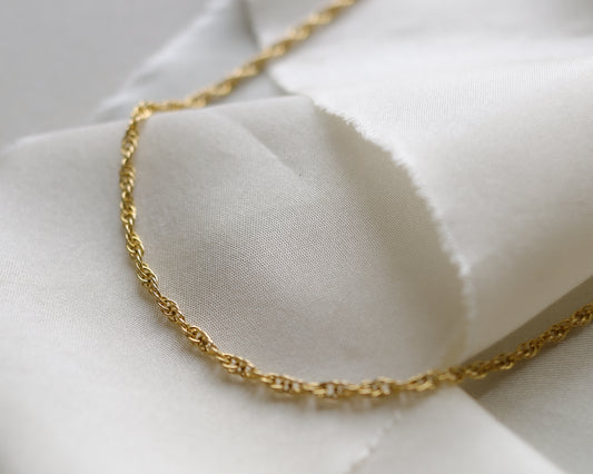 9ct yellow gold Prince of Wales link chain necklace