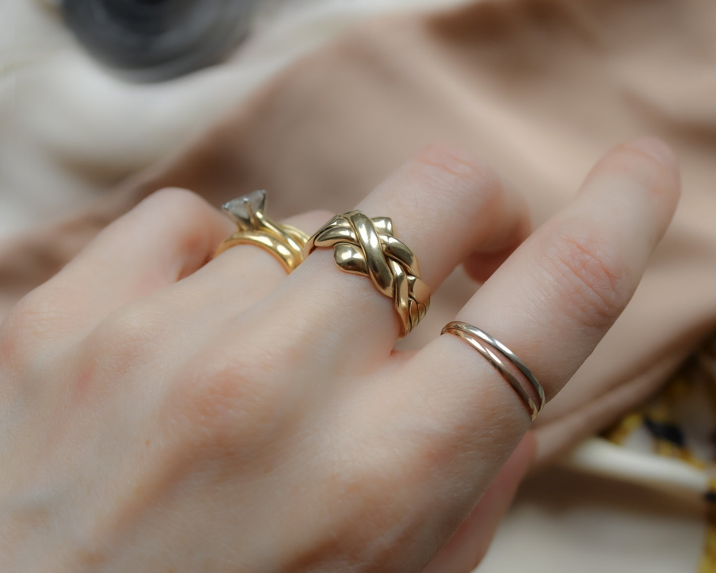 Vintage solid 9ct Gold Fused Puzzle Ring - UK R