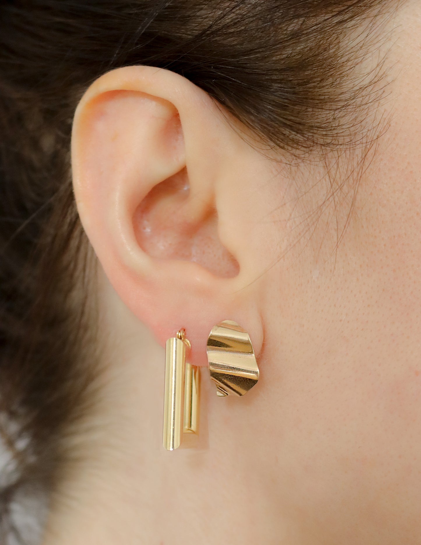 9ct gold ripple stud earrings