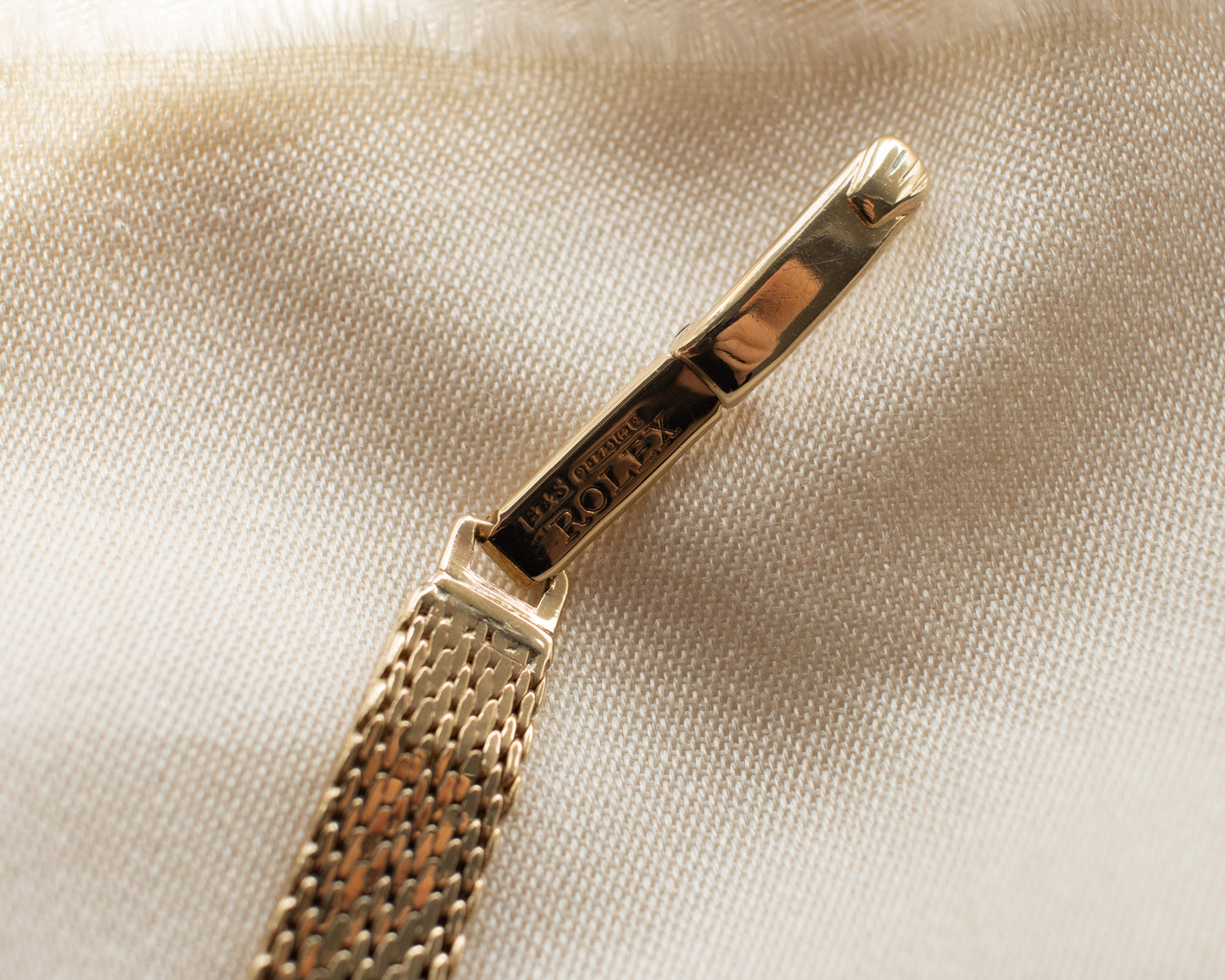 Rolex manual 1400 watch in 9ct gold - 1965
