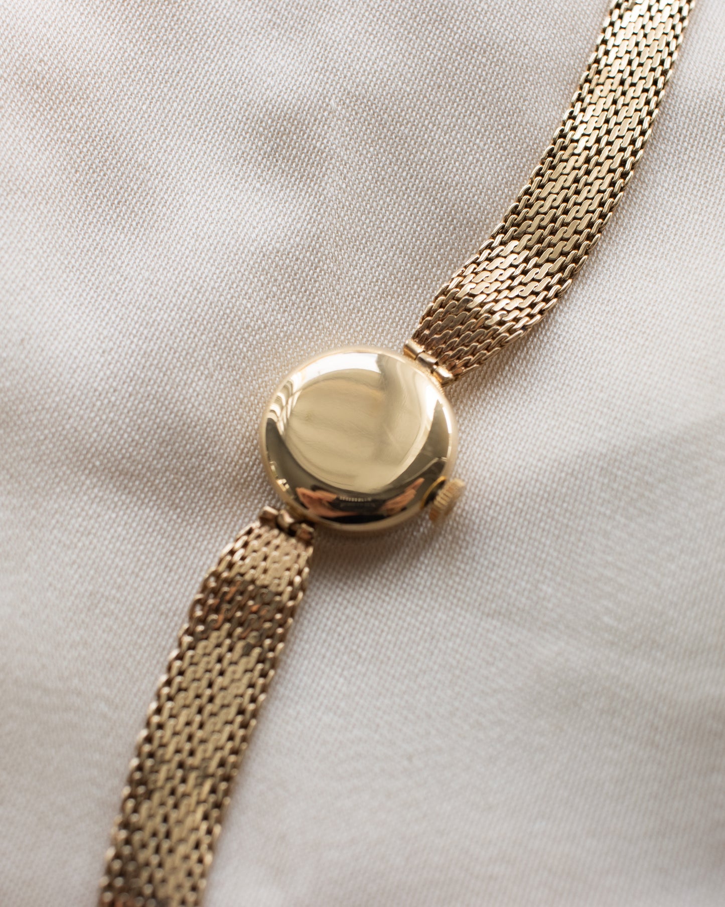 Rolex manual 1400 watch in 9ct gold - 1965
