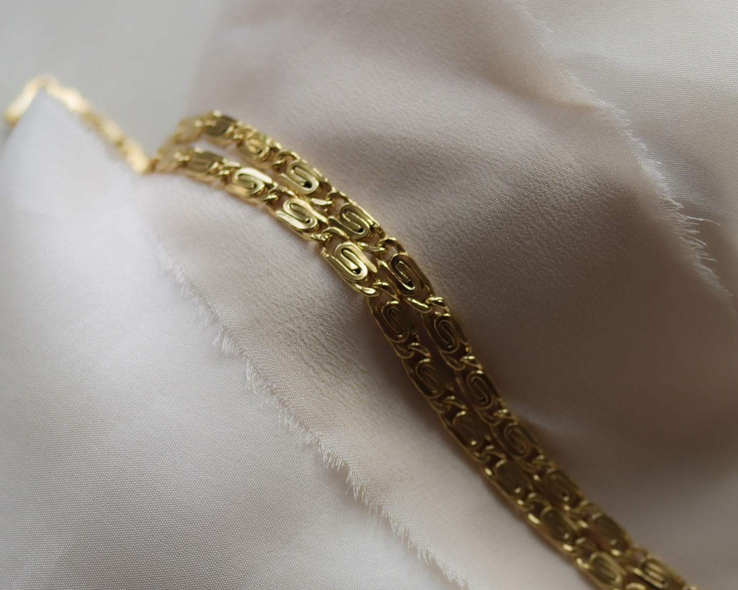 Vintage 9ct gold scroll link necklace chain