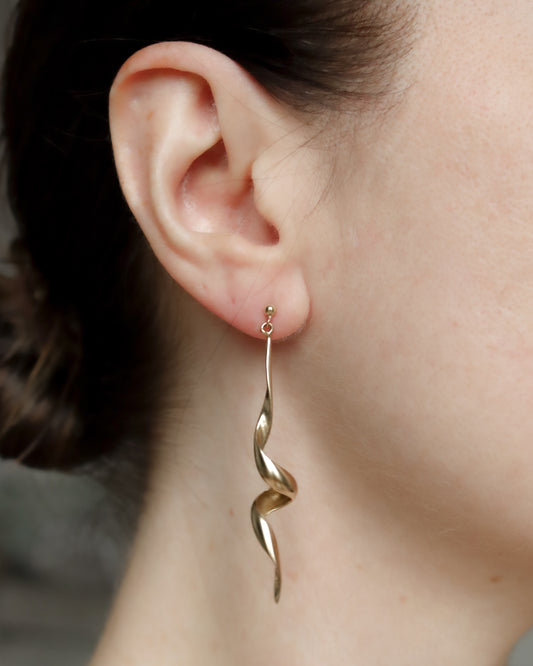 Vintage 9ct Yellow Gold Spiral Drop Earrings – 1994