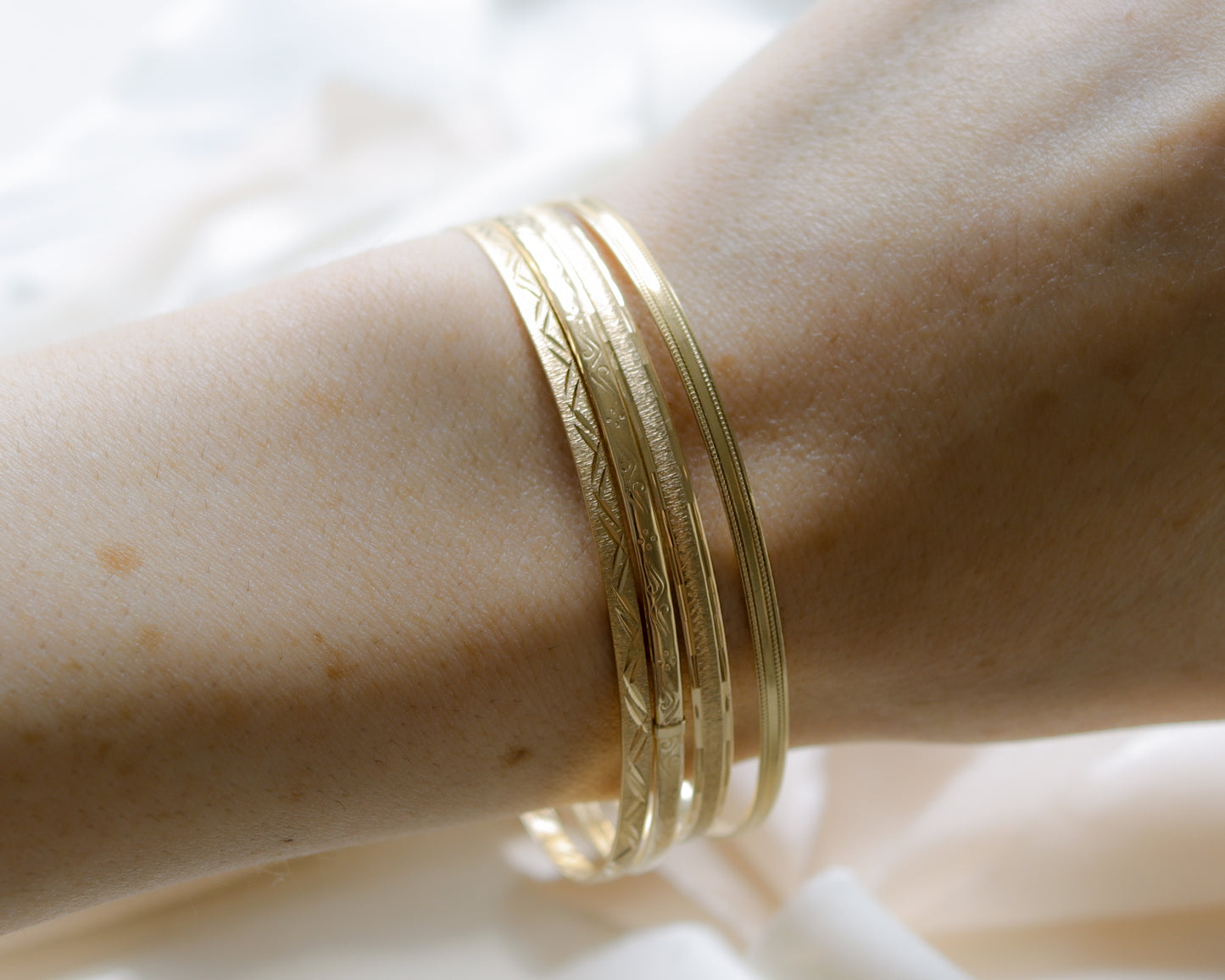 9ct gold double row bangle