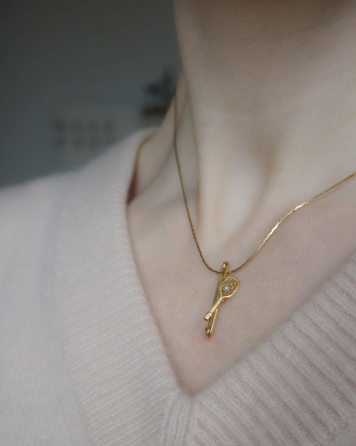 Antique 9ct Gold Tennis Racket Brooch with Natural Pearl