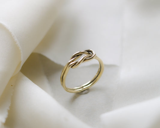 9ct gold 1970's love knot ring