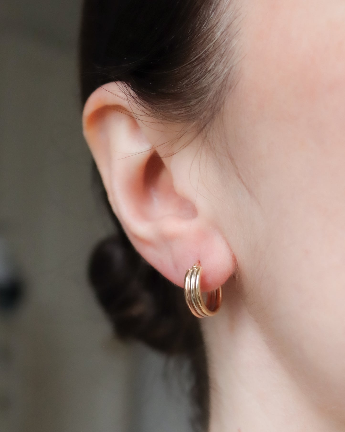 Vintage 9ct tr-colour huggie hoop earrings