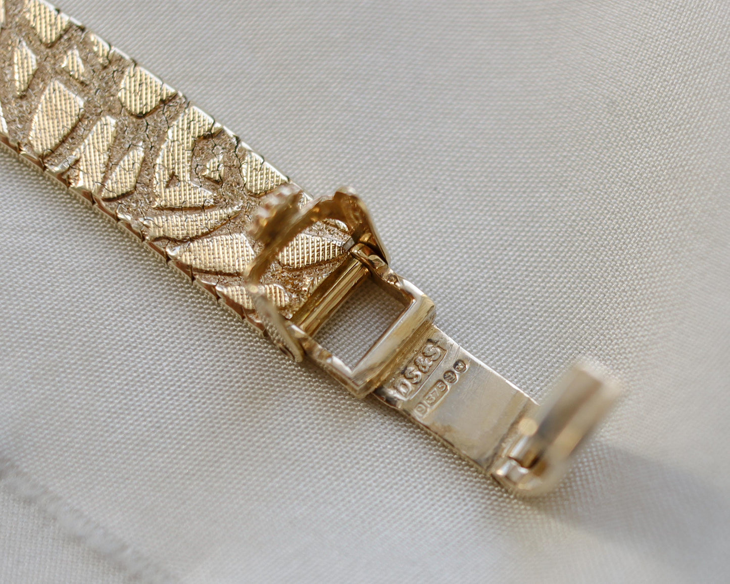 Ladies 1960's Rolex precision 9ct gold watch