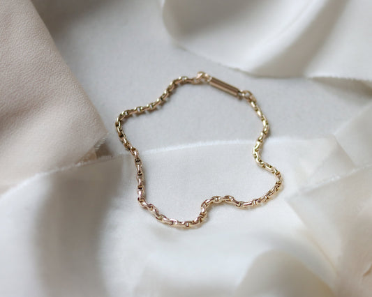 Remaining Antique 9ct rose gold barrel clasp bracelet