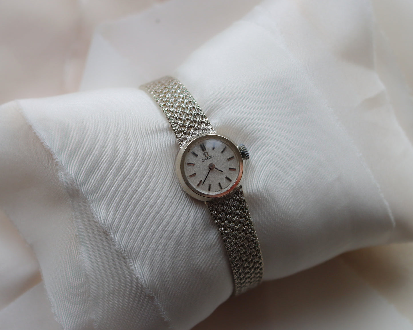 Omega Vintage Ladies 9ct White Gold Wristwatch - 1972