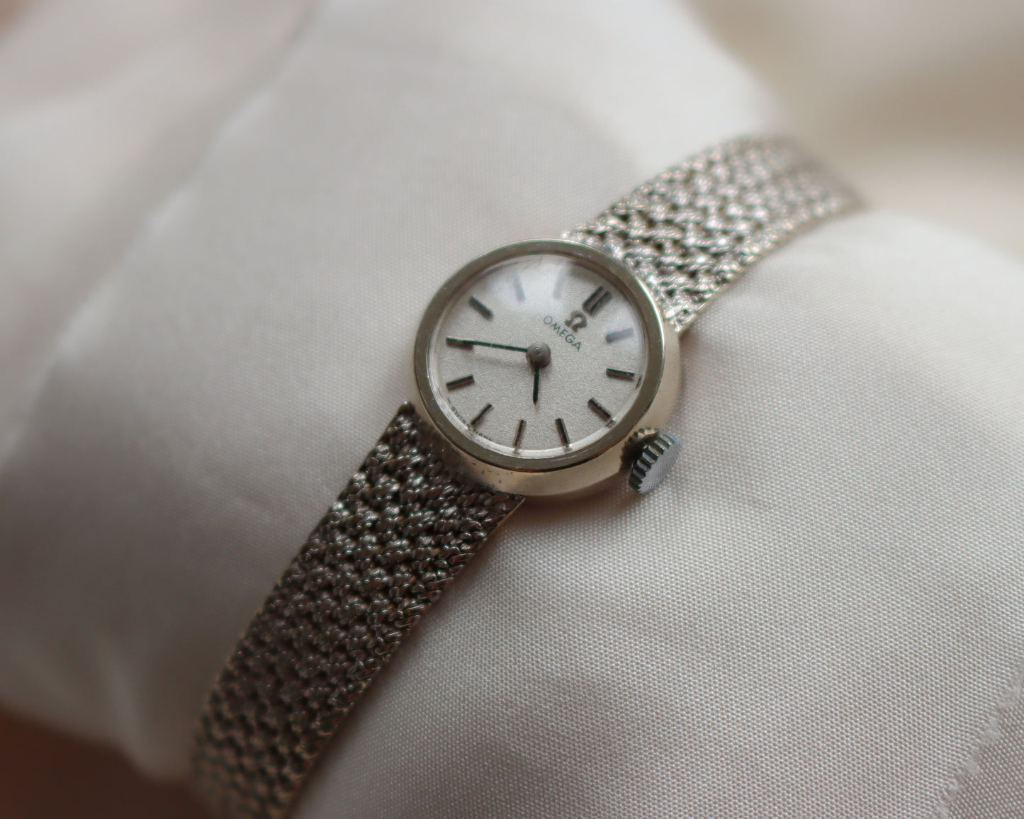 Omega Vintage Ladies 9ct White Gold Wristwatch - 1972