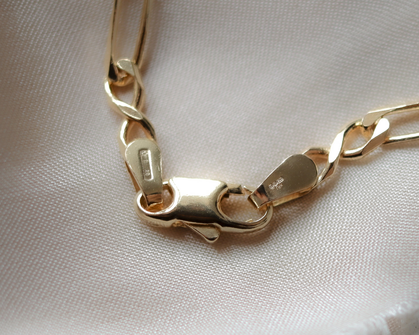 9ct gold fancy figaro link bracelet