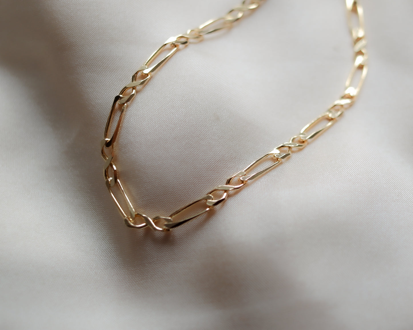 9ct gold fancy figaro link bracelet