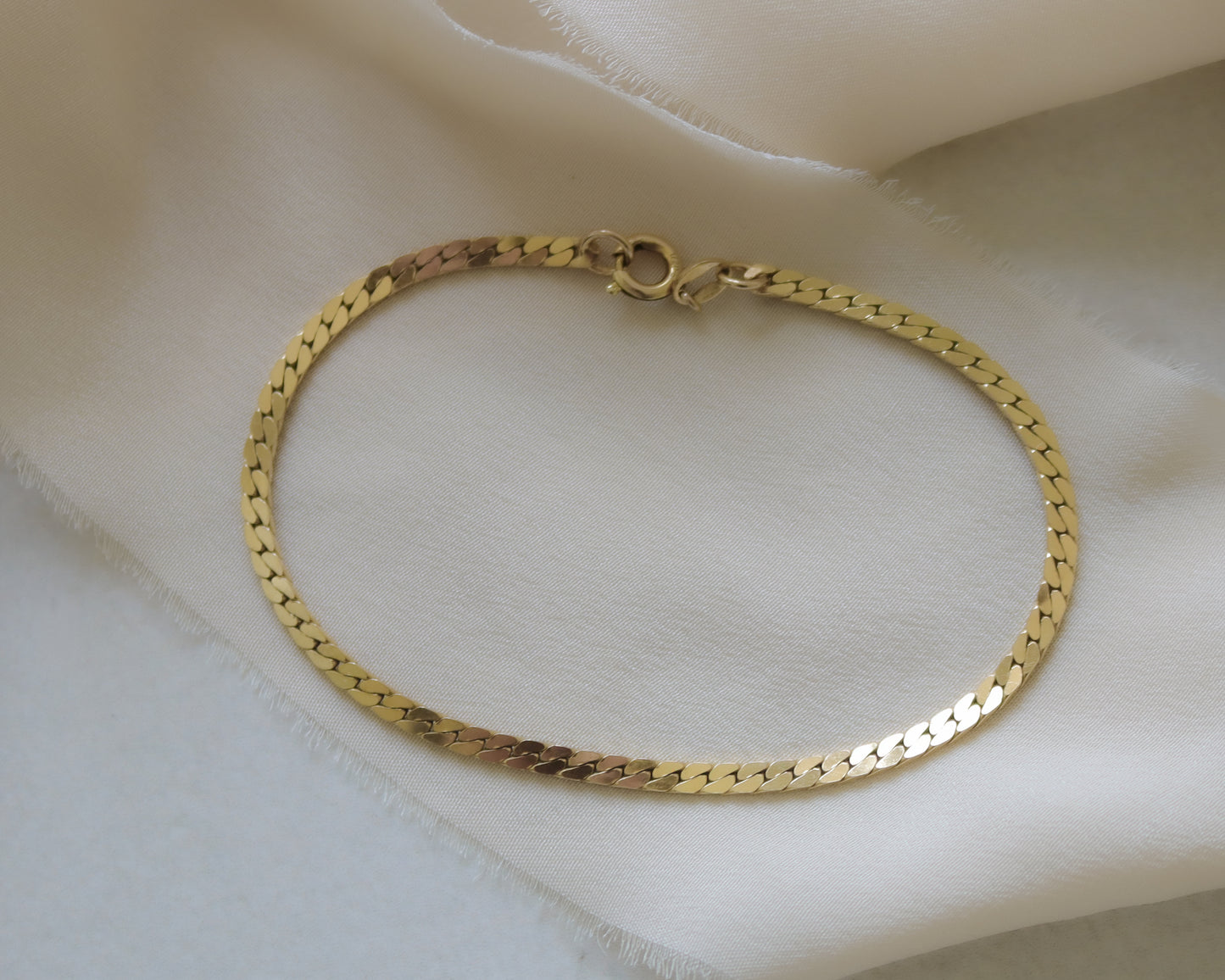 Flat 9ct flat cuban link bracelet