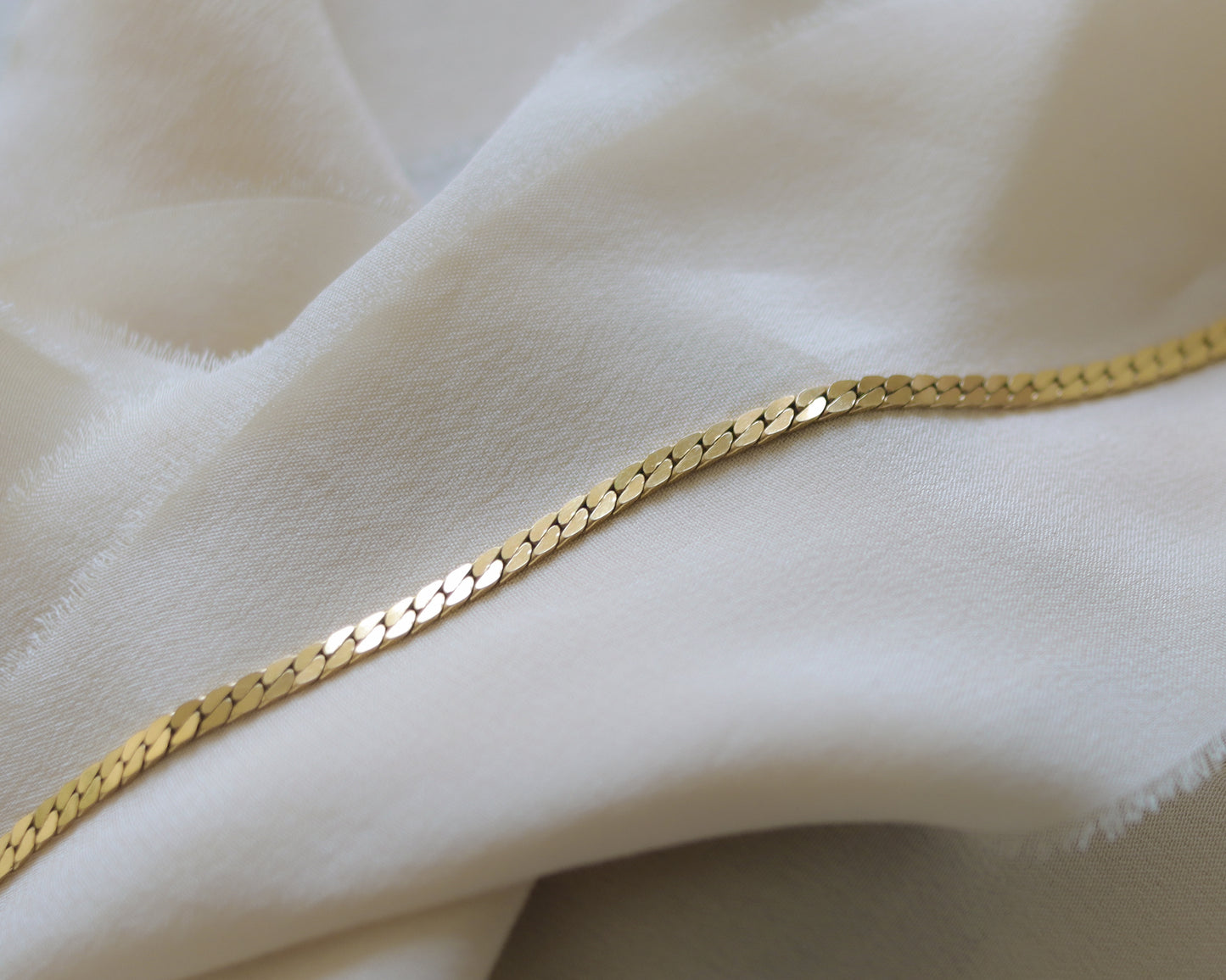 Flat 9ct flat cuban link bracelet