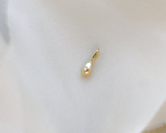 9ct yellow gold tear drop diamond charm pendant