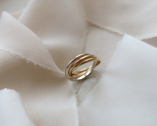 Vintage Tri-Colour Gold Trinity Band Ring From 1979 - UK I 1/2