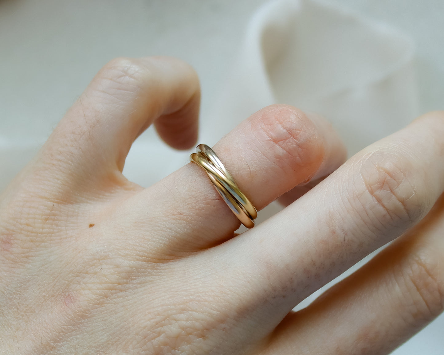 Vintage Tri-Colour Gold Trinity Band Ring From 1979 - UK I 1/2