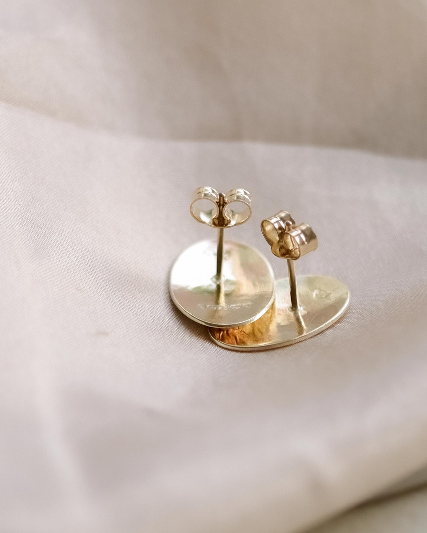 9ct Gold foliage engraved earrings