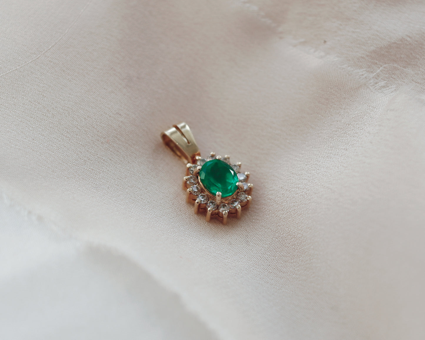 Vintage 18ct Yellow Gold Emerald & Diamond Pendant - excluding chain