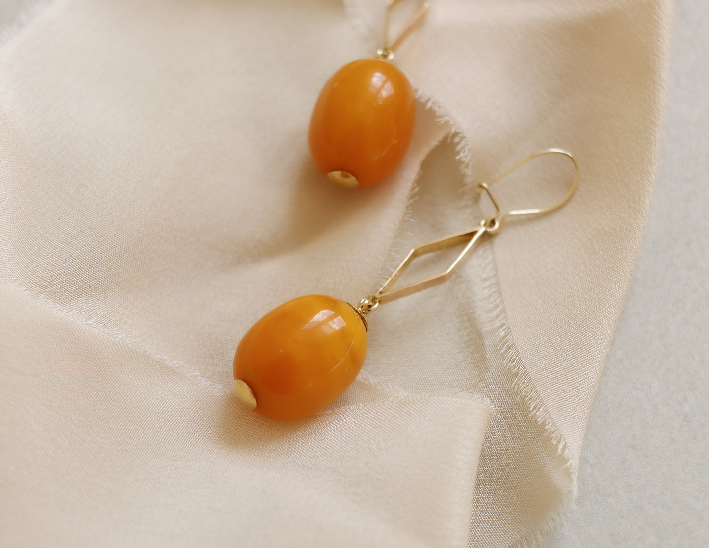 9ct gold amber drop dangle earrings