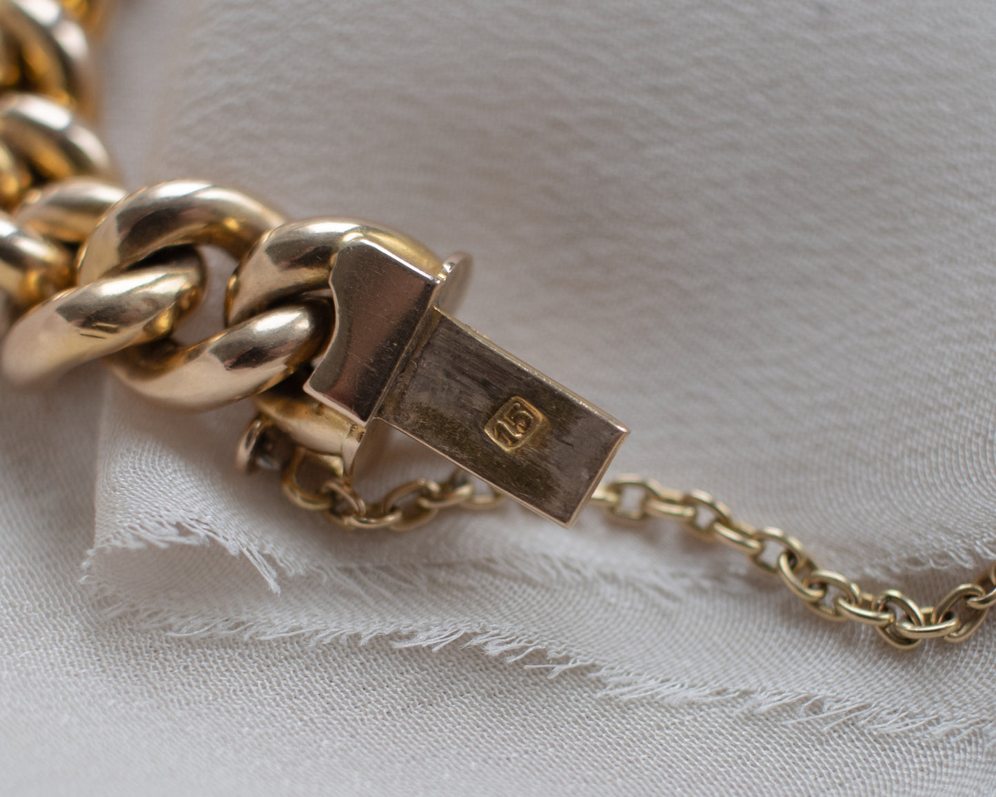 Victorian Curb Link Bracelet – 15ct Gold, Original Box